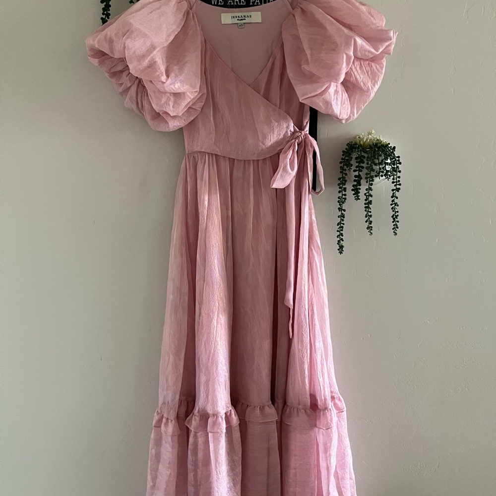 Elegant Pink Puff Sleeve Dress